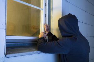 impact-resistant windows keep out burglars